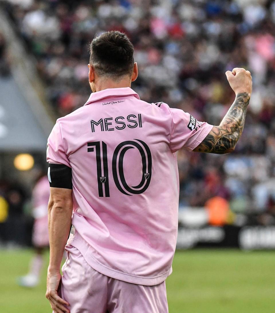 九游官方体育-勒沃库森刷新队史纪录C罗赛事官方发布挺进下一轮新规，今夜纽卡斯尔状态回暖看傻球迷的简单介绍